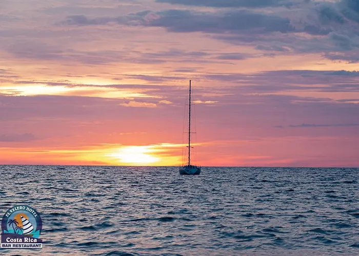 El Velero Playa Hermosa (Guanacaste)