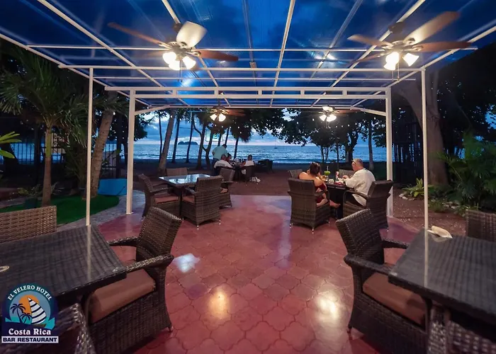 Hotel El Velero Playa Hermosa (Guanacaste)