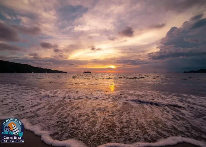 El Velero Playa Hermosa (Guanacaste)