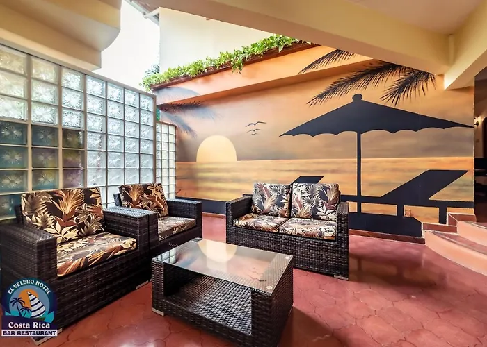 El Velero Hotel