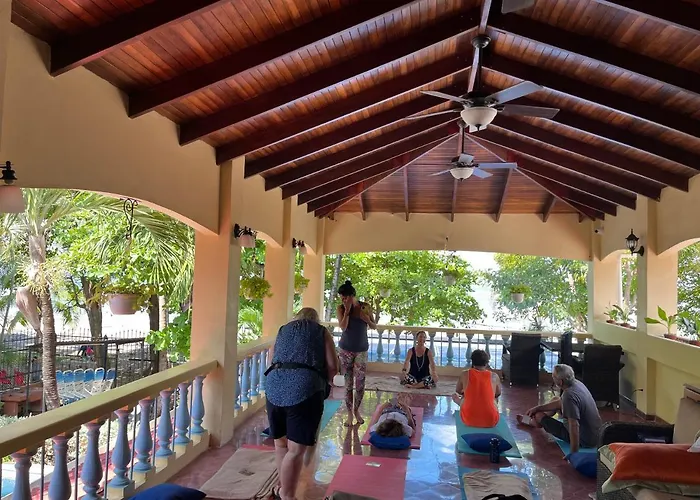 El Velero Playa Hermosa (Guanacaste)
