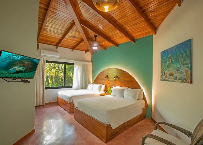 El Velero 3* Playa Hermosa (Guanacaste)