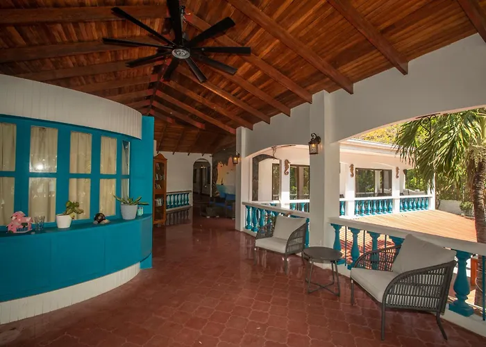 Hotel El Velero 3*